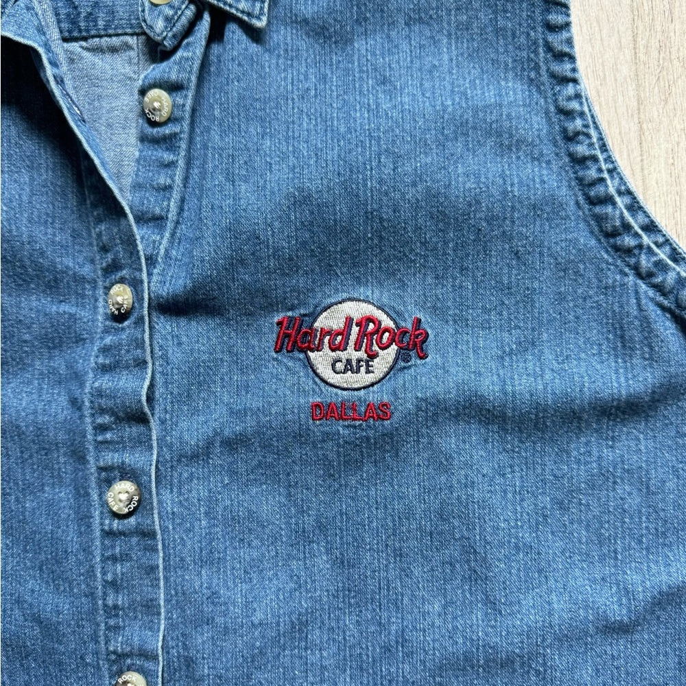 Vintage denim Hard Rock Cafe button up tank top❤️